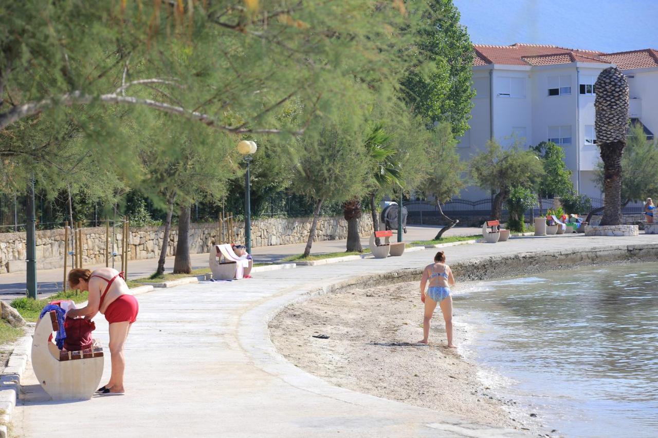 Apartments With A Parking Space Kastel Gomilica, Kastela - 19248 מראה חיצוני תמונה